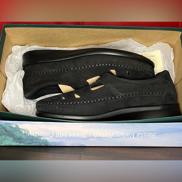 SAS - NEW in BOX - Roamer Slip On Loafer - Charcoal Women 7 Med - Picture 7 of 10